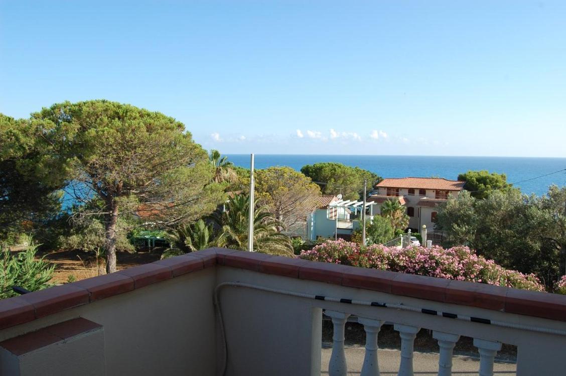B&B Il Faro Cittadella del Capo Zewnętrze zdjęcie